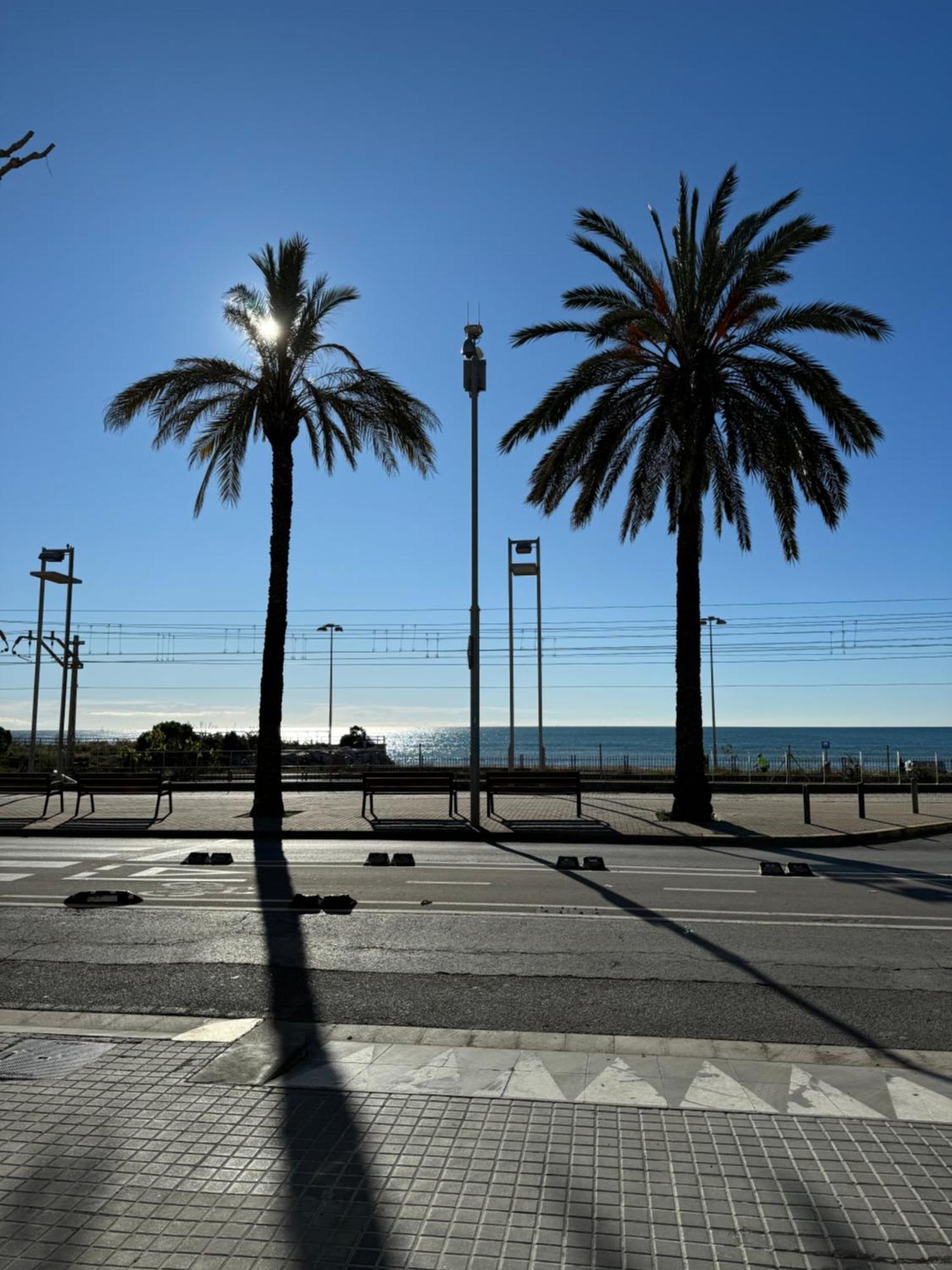 De Con Terraza Grande Cerca De Barcelona Appartement Badalona